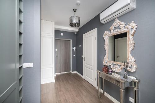 Castle & River Retreat in Antakalnis