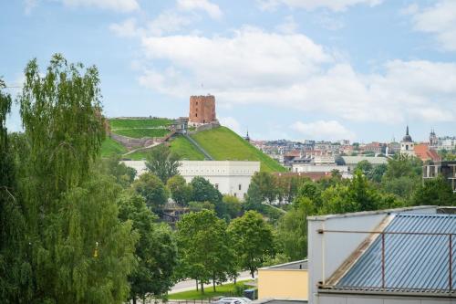 Castle & River Retreat in Antakalnis