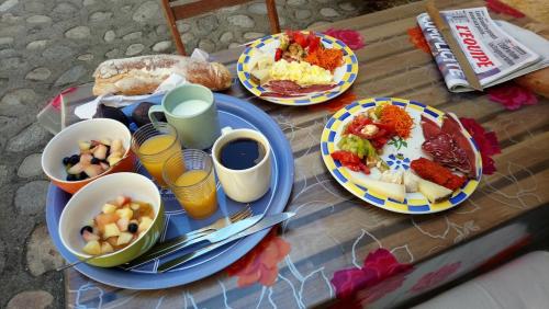 Attractions, Petite maison catalane Sous le clocher de St Jean in Saint-Jean-Pla-de-Corts