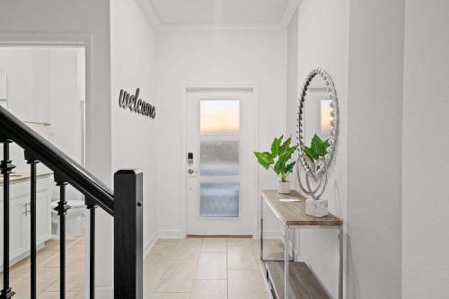 Special 4bedroom TH w-private pool next to Disney - image 12