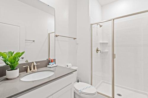 Special 4bedroom TH w-private pool next to Disney - image 9