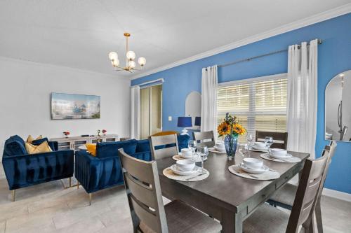 Gorgeous 5bed TH close to Disney Water Park - image 6