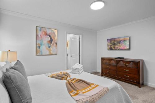 Gorgeous 5bed TH close to Disney Water Park - image 8