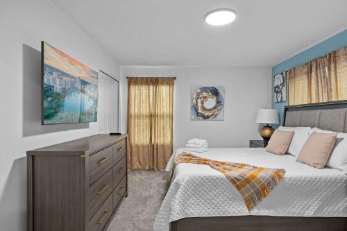 Gorgeous 5bed TH close to Disney Water Park - image 12