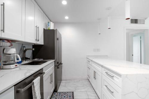 Mutfak, Stylish Apartment in the Heart of Key Biscayne in Key Biscayne (FL)