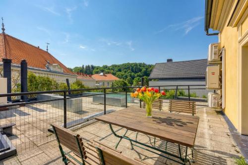 陽台/露台, Apartments Jantar in 新梅斯托