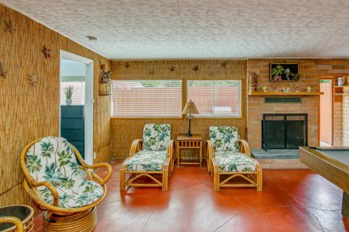 Gateway to Mission Bay and More! Gem with Tropical Bar in Morena