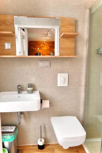 Designer Tiny House with Wraparound Sun Terrace & Garden Lounge, Berlín (foto 9)