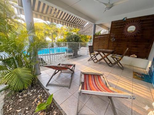 Studio accès piscine, plage à 50m (Studio acces piscine, plage a 50m) in มาเร่ เกลลาร์ด