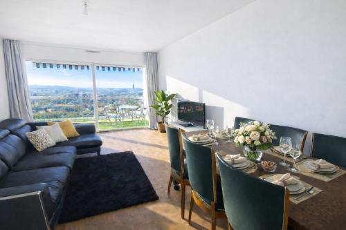 Magnifique Appartement 8 pers à 5 min de Lyon (Magnifique Appartement 8 pers a 5 min de Lyon) in Bron