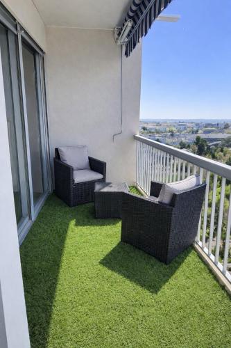 Magnifique Appartement 8 pers à 5 min de Lyon (Magnifique Appartement 8 pers a 5 min de Lyon) in Bron