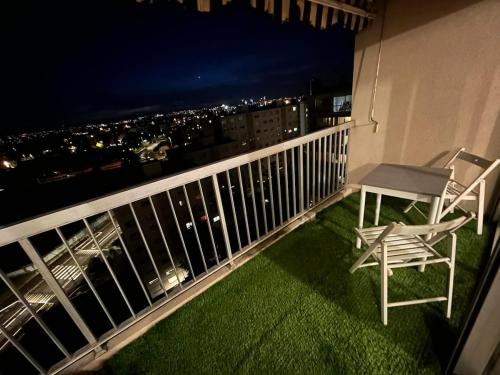 Magnifique Appartement 8 pers à 5 min de Lyon (Magnifique Appartement 8 pers a 5 min de Lyon) in Bron