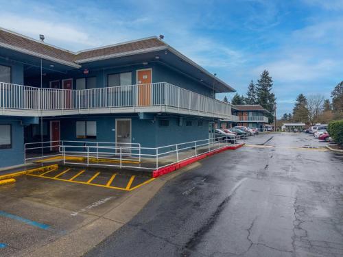 Motel 6-Centralia WA - image 17