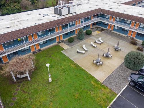 Motel 6-Centralia WA - image 37