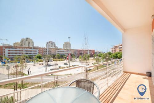 Balkons/terase, Arcos by MTPhomes in Silvesa