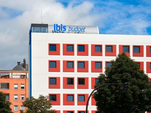 Exterior view of ibis budget Vitoria Gasteiz