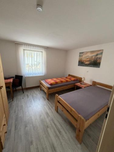 Ferienwohnung für vier Personen (Ferienwohnung fur vier Personen) in Helmstadt