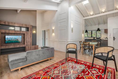 Lux Penthouse Provenza 5 star Location Fast Wifi