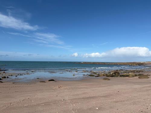 Maison familiale et rurale près de la mer (Maison familiale et rurale pres de la mer) in Fermanville