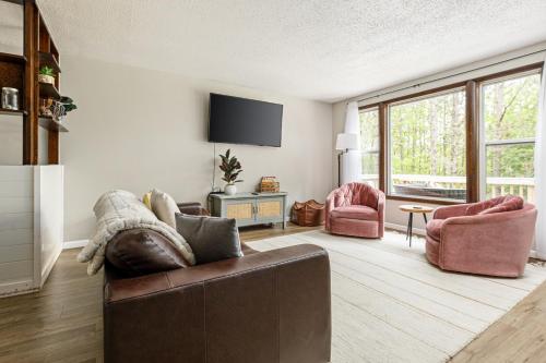 Cozy 3BR Grill Yard Games Walk to Downtown Lake MI in Frenkforta