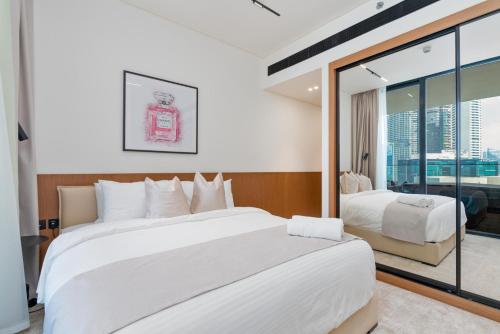 Trillionaire Residences - Stylish Apartment with Private Jacuzzi in Prime Location - image 3