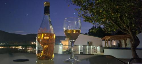 Balkons/terase, Mountain View - A Peaceful Villa Retreat in Kalles