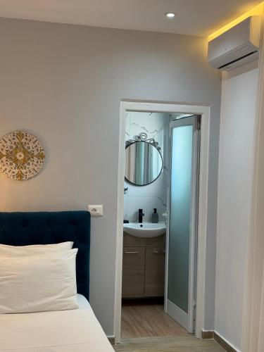 Luxury Ksamil Apartments - image 4