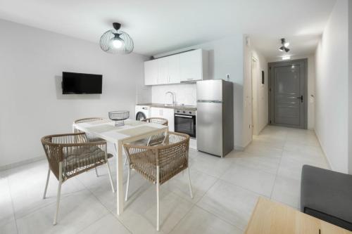 DION APARTMENTS - Τρυφος