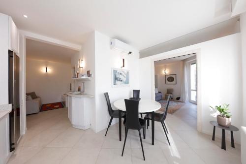 Siena UpTown - Sabrina's Charming Apartment