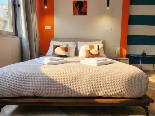 Athens Central Suites - Perfect For Families & Groups - image 14