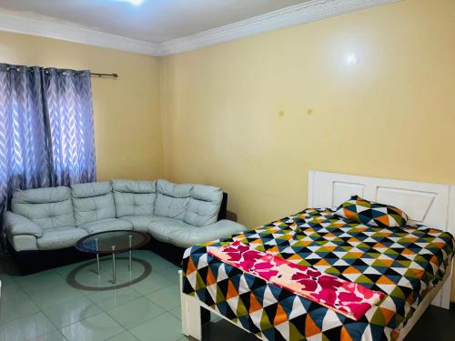 Fab room – khách sạn tại Grand-Yoff