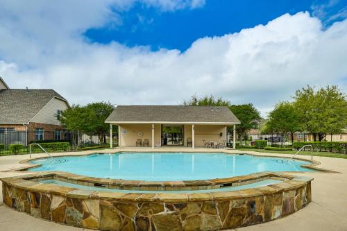 Swim, Golf and Shop Family Spring Getaway in Klein