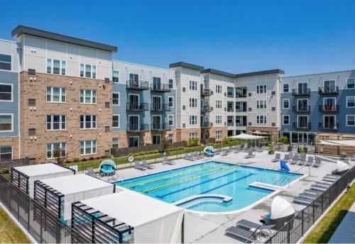 Swimming pool, Arden of Warrenville and Naperville in Warrenville (IL)