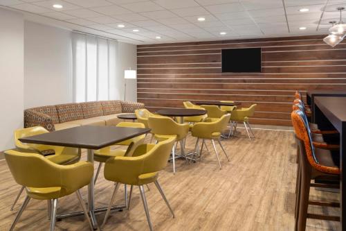 ห้องอาหาร, EVEN Hotel Ann Arbor S - University Area by IHG in แอนอาร์เบอร์ (MI)