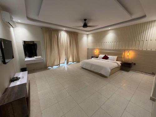 Hotel - Karachi