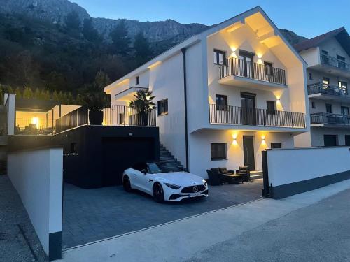 Modern Villa Mia Mostar near Old Bridge & Pool