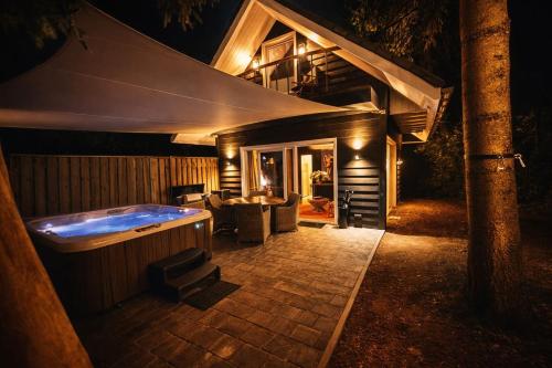 Wellness Tuin Horst Noord Limburg - Wellness lodge met indoor prive sauna, prive stoom cabine, prive in Horst aan de Maas