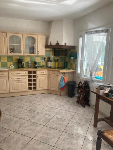 appartement tout equipe 2 chambres avec piscine in Mudaison