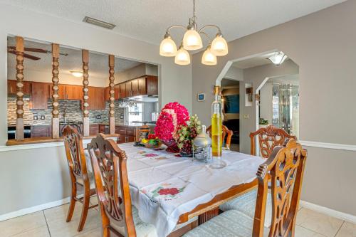 Theme Park Base! Suburban Home 14 Mi to Universal in Orlando nyugat