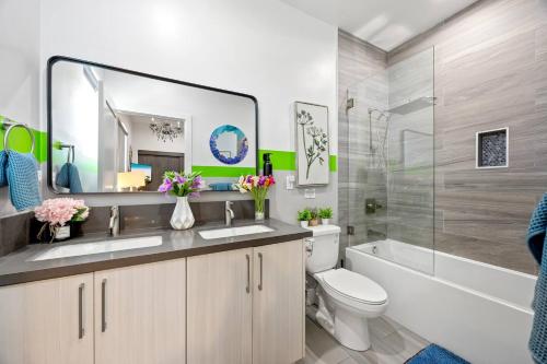 A - 3BR 3BA North Hollywood Pad 15m to Universal with Patio and Parking