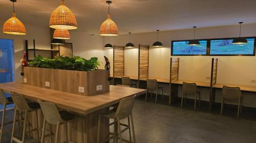 Aparmet, 2 BR, Gym, Pool, Restaurant, Tennis, Jacu in Río Oro