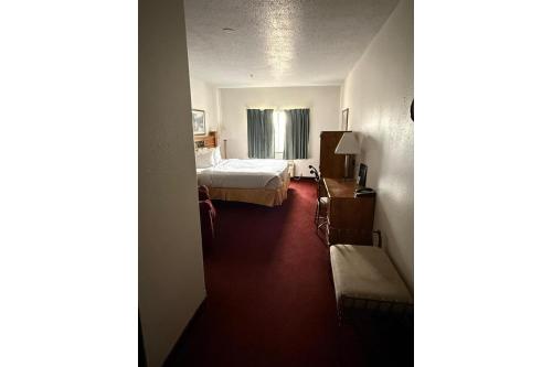 Days Inn & Suites by Wyndham Williston - image 20