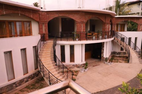 Lushy Glorious Hotel  in Matara