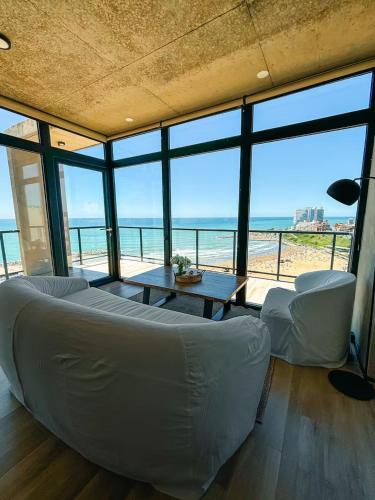 BT Homes - Espacioso, Excelente ubicación & Gran Vista al Mar - Rivas