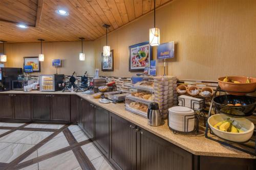Best Western Sycamore Inn - image 5
