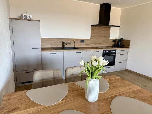 Ferienwohnung Zur schönen Aussicht (Ferienwohnung Zur schonen Aussicht) in Karlshausen