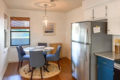 Condo with Lake Views 5 Mi to Branson Strip! in Branson, USA