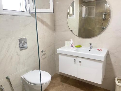 Salle de bain, Panoramic 2 bedrooms Ennassr in Ennasr