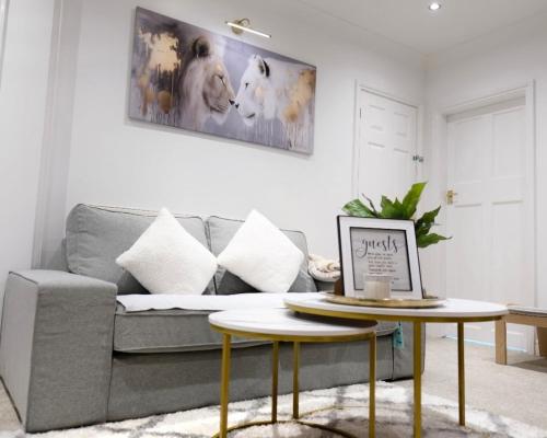 3br house central close by to train station,football stadium, motorpoint arena gîte à louer Broadmarsh