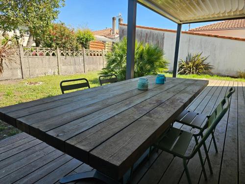 設施, Entre Bordeaux et Océan, Oasis avec Pergola (Entre Bordeaux et Ocean, Oasis avec Pergola) in 佩薩克